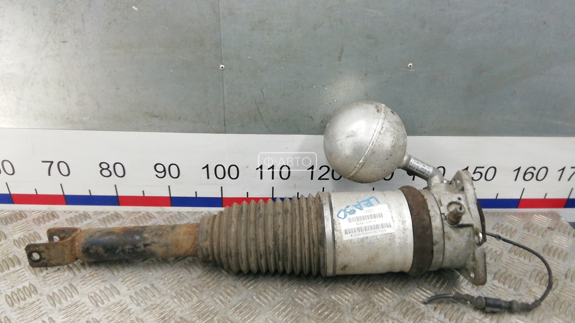 Стойка задняя левая