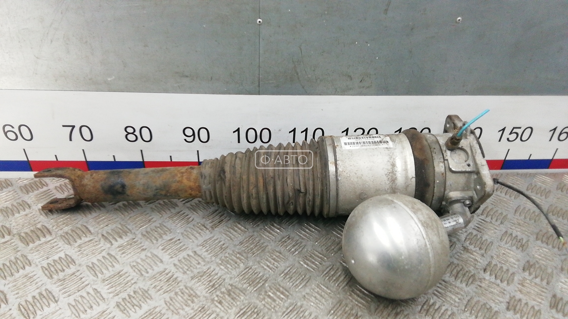 Стойка задняя правая