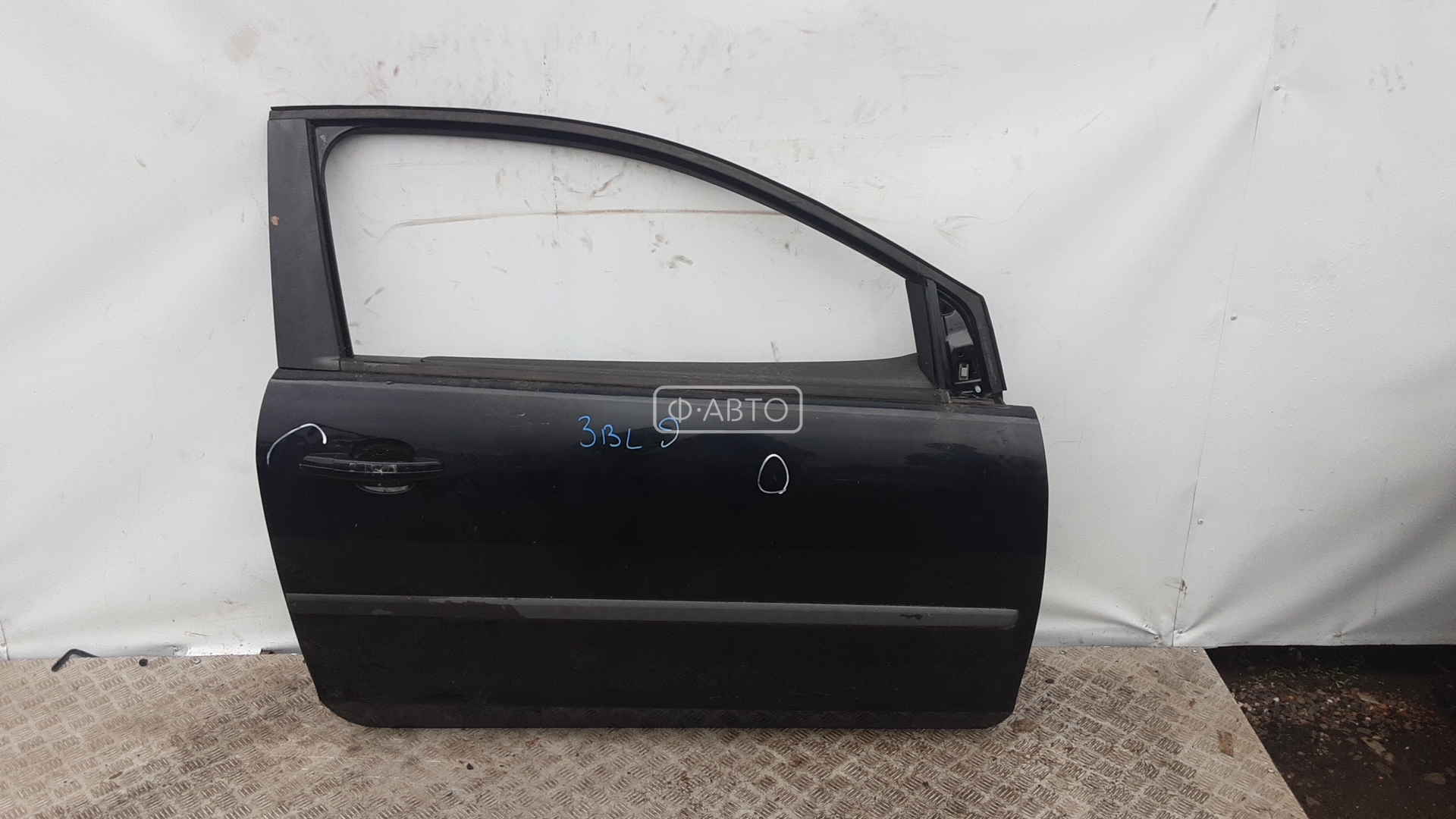Дверь передняя правая