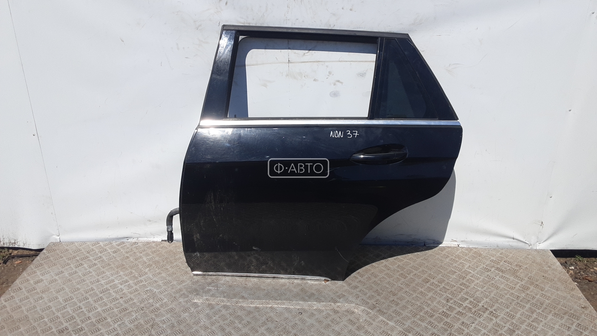 Дверь задняя левая