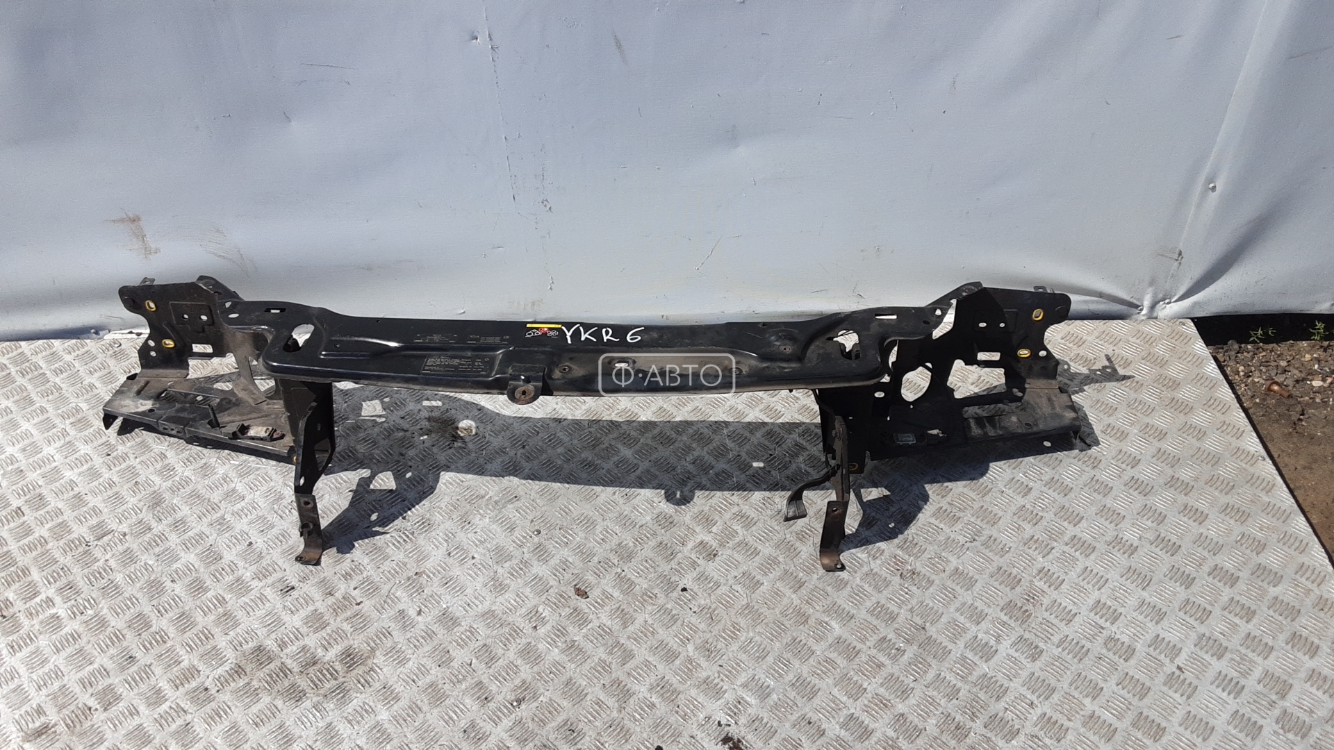 Передняя панель крепления облицовки (телевизор)