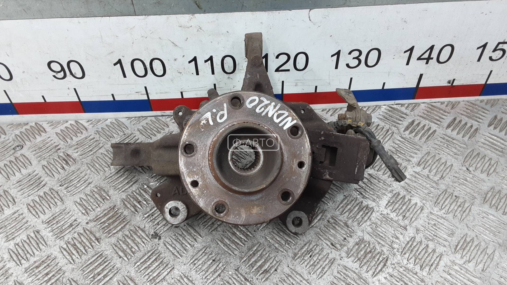 Ступица передняя левая