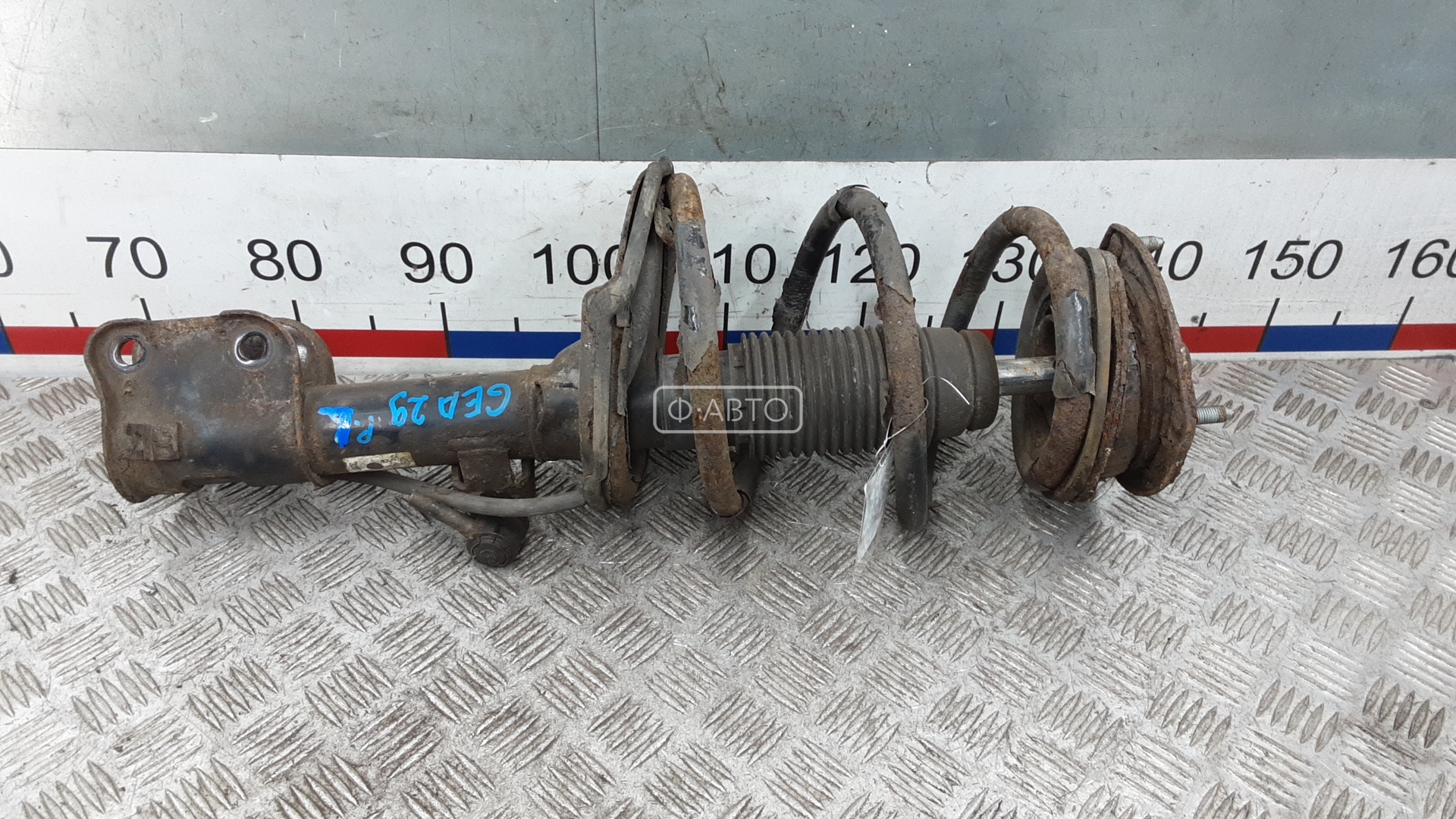 Стойка передняя левая