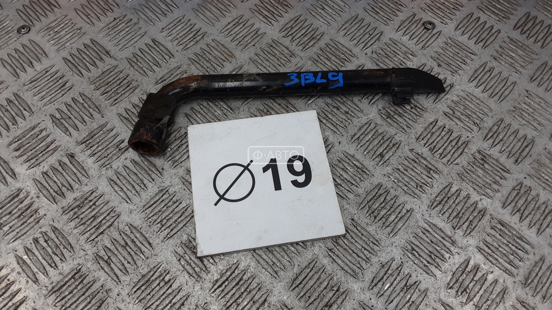 Ключ колесный