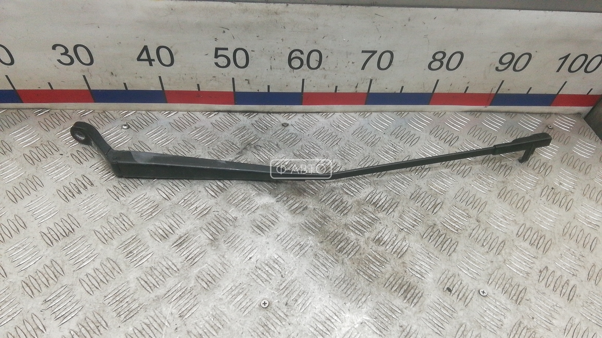 Щеткодержатель лобового стекла