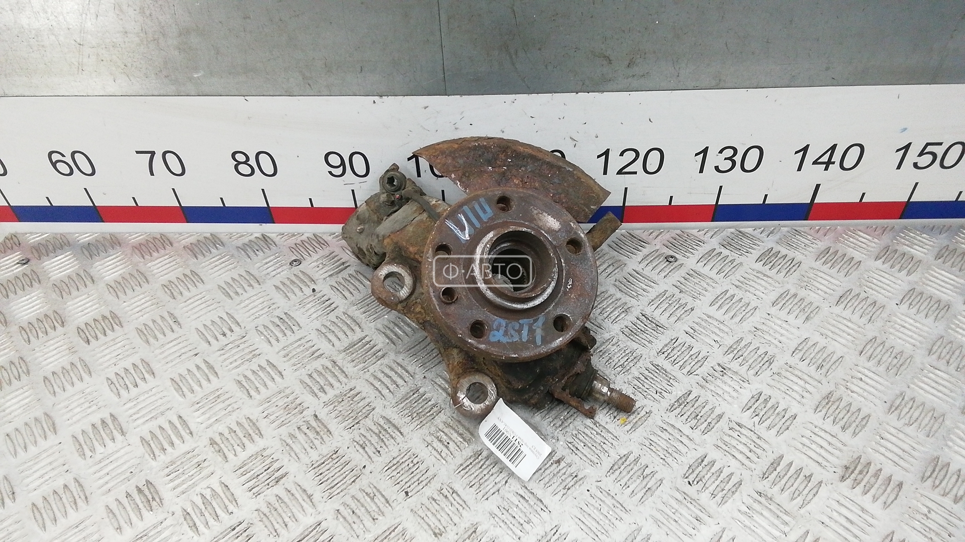 Ступица передняя левая