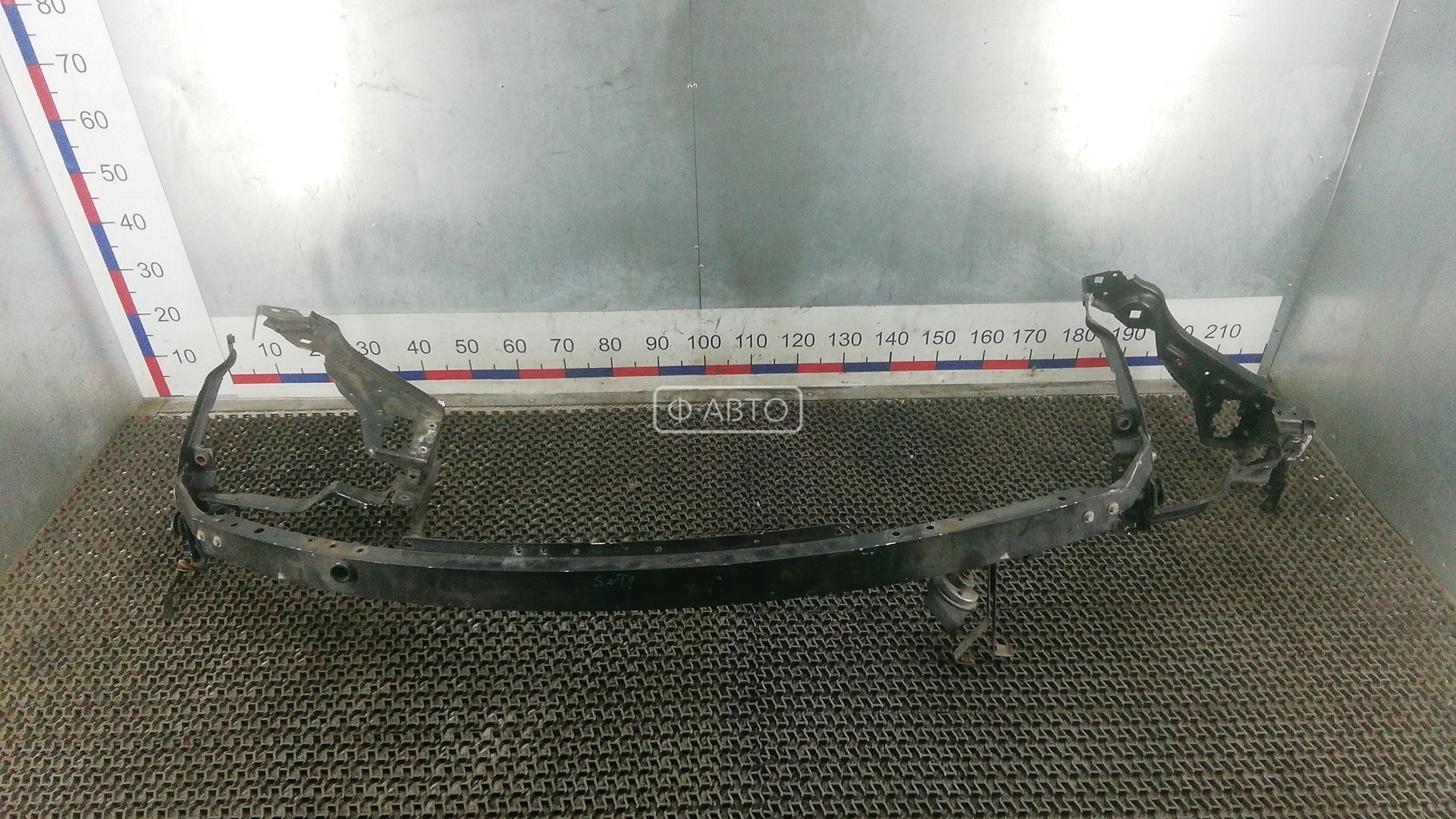 Усилитель бампера передний (кронштейн)