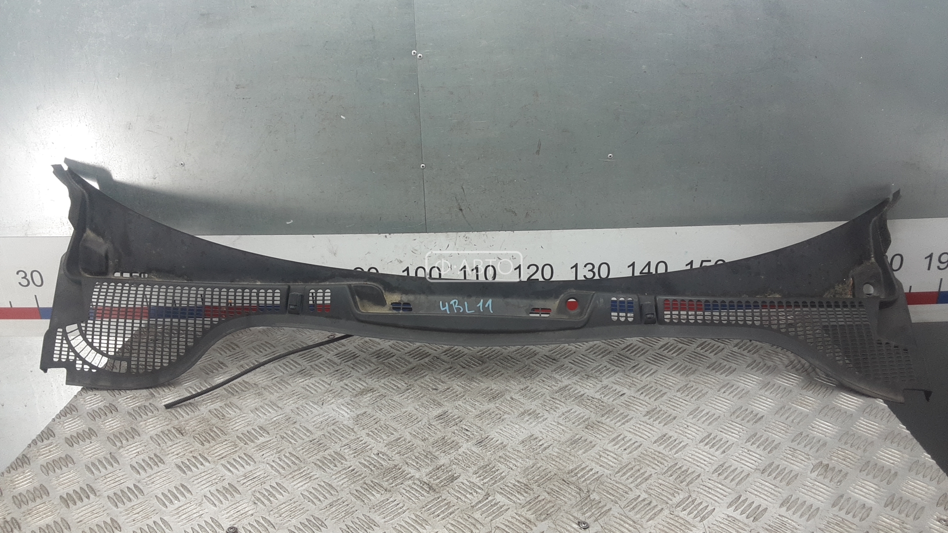 Накладка декоративная (жабо, дождевик)