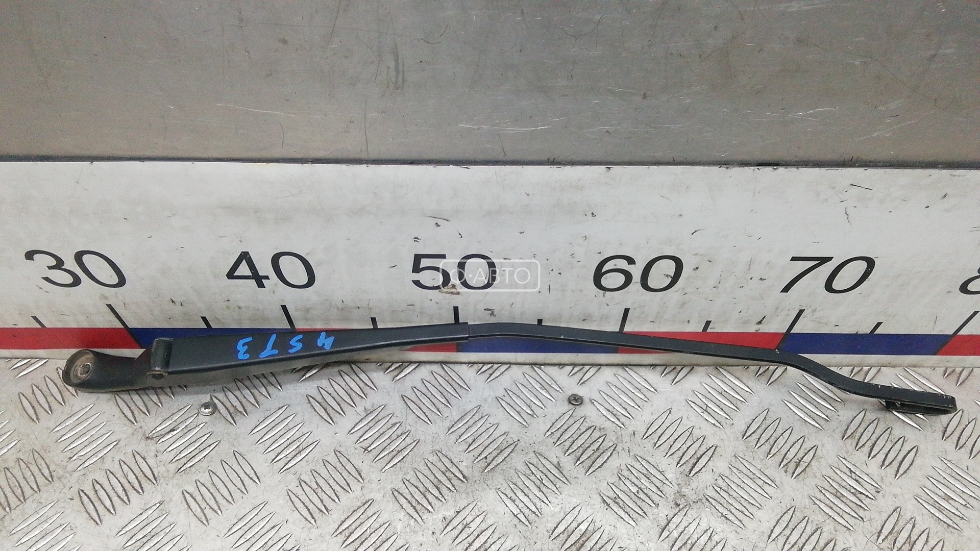 Щеткодержатель лобового стекла