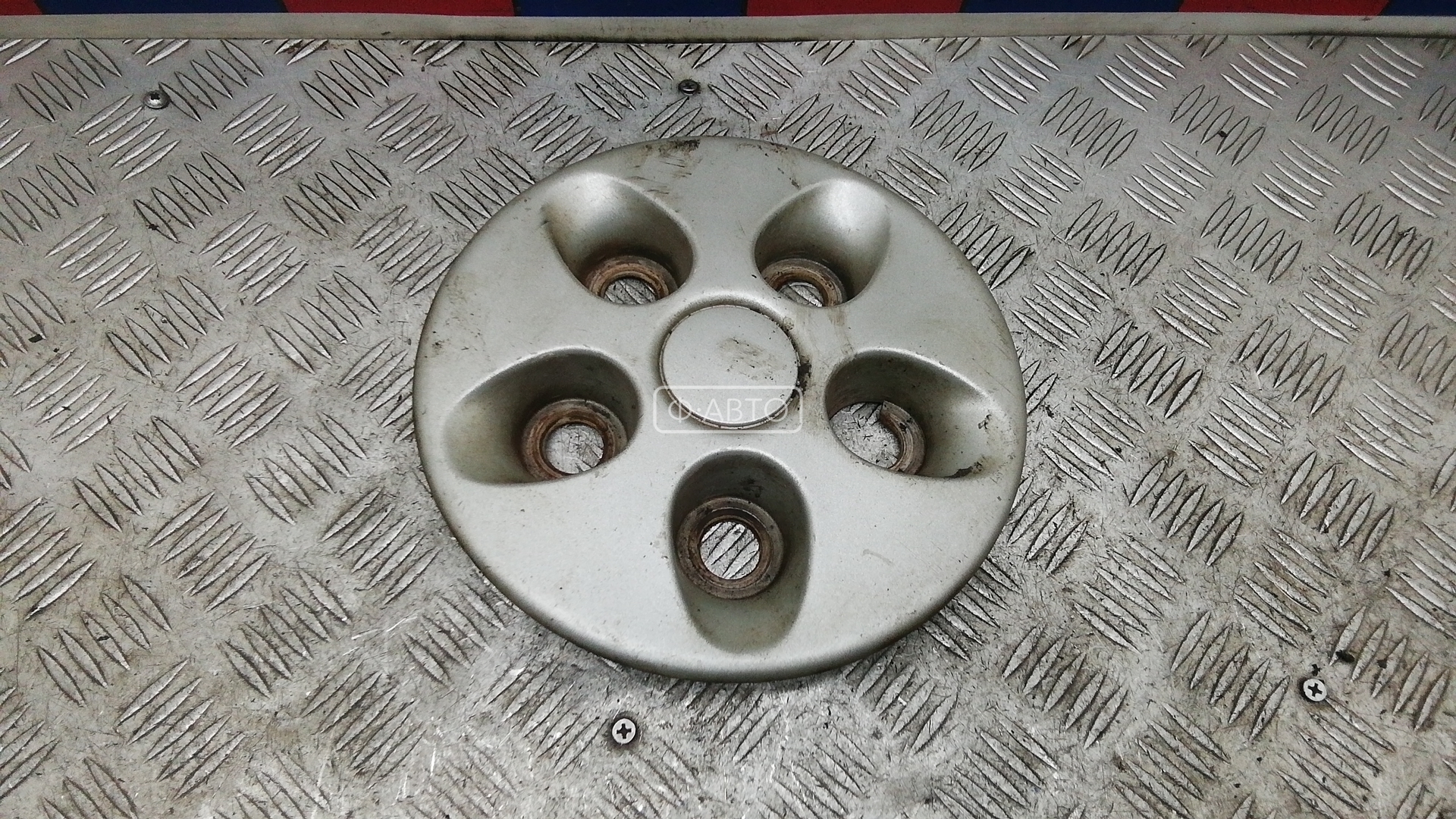 Колпак колесный