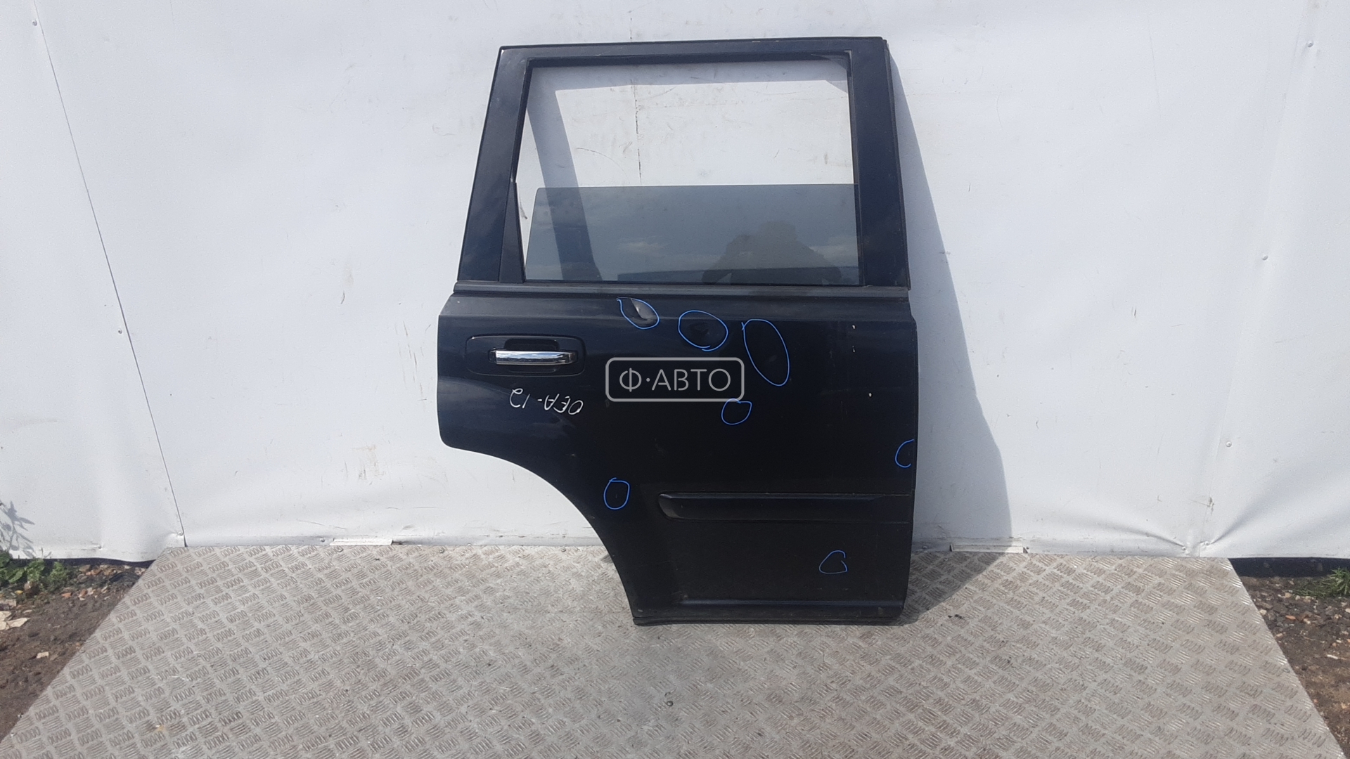 Дверь задняя правая