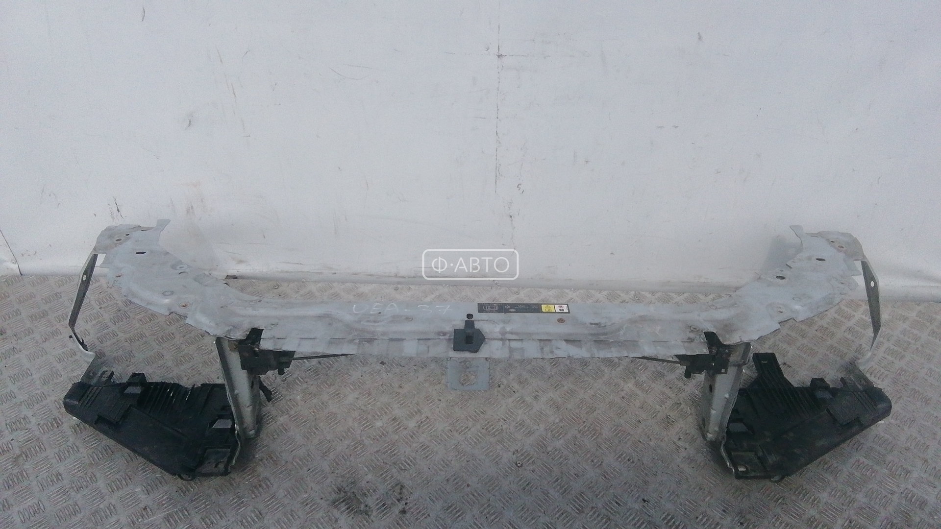 Передняя панель крепления облицовки (телевизор)