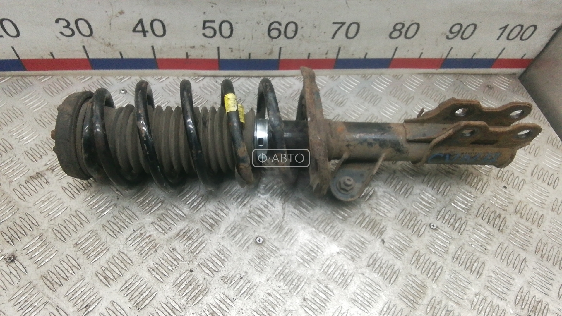 Стойка передняя правая