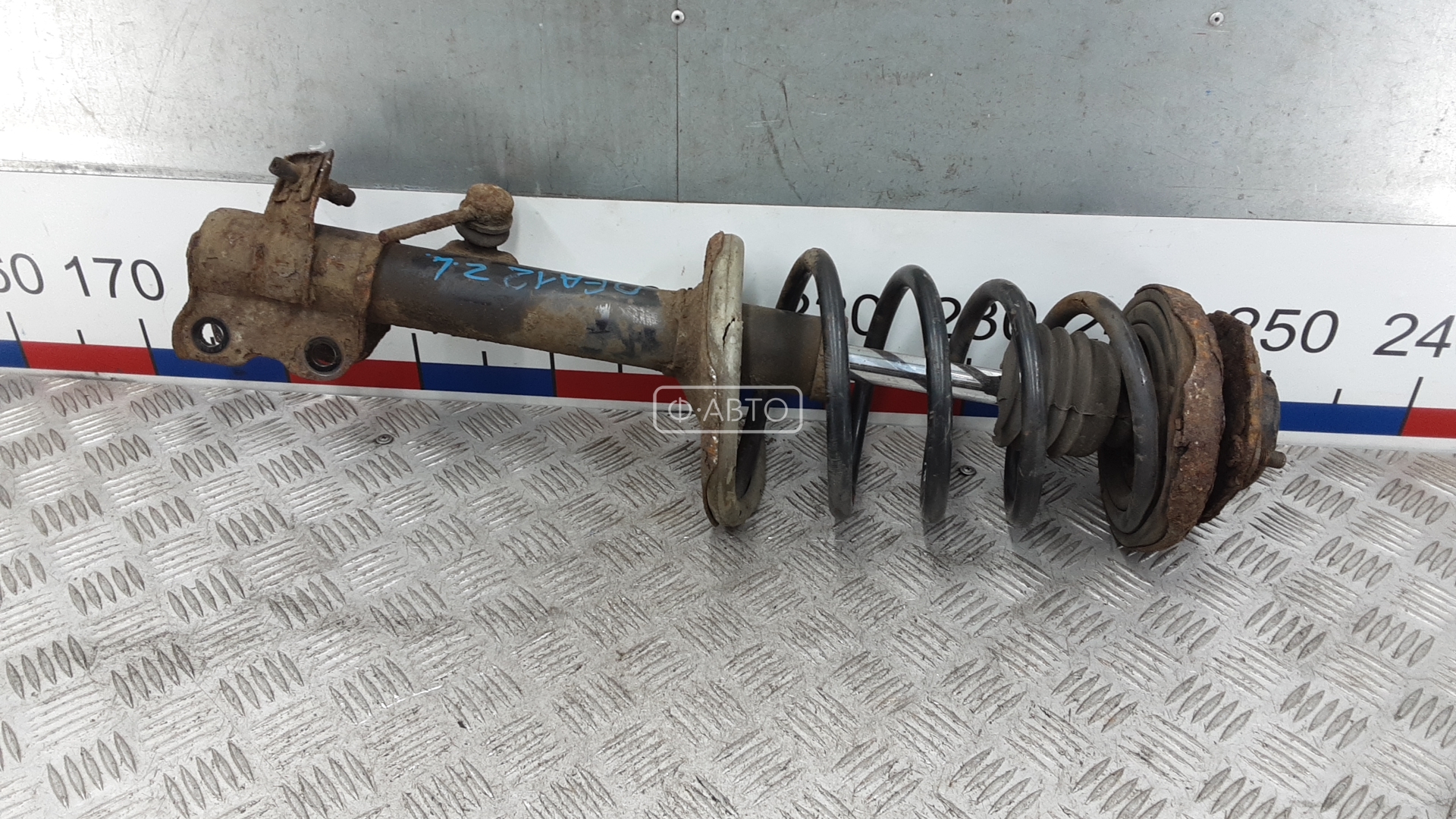 Стойка задняя левая