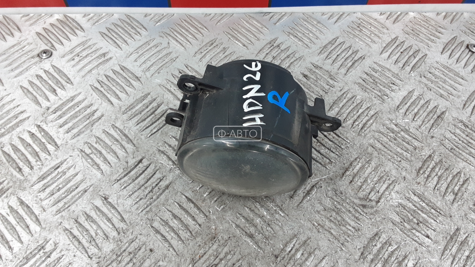 Фара галогенная правая передняя