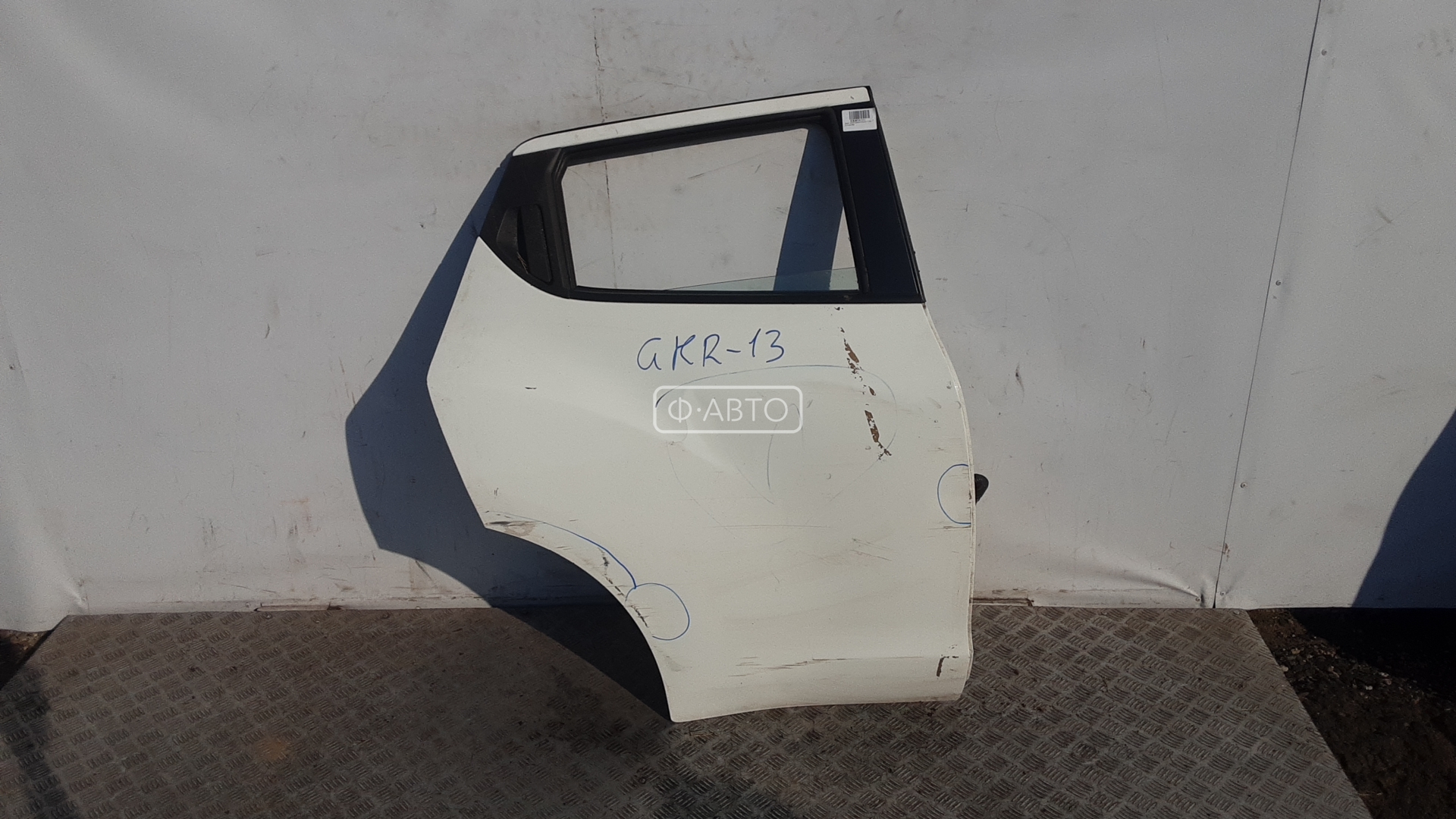 Дверь задняя правая