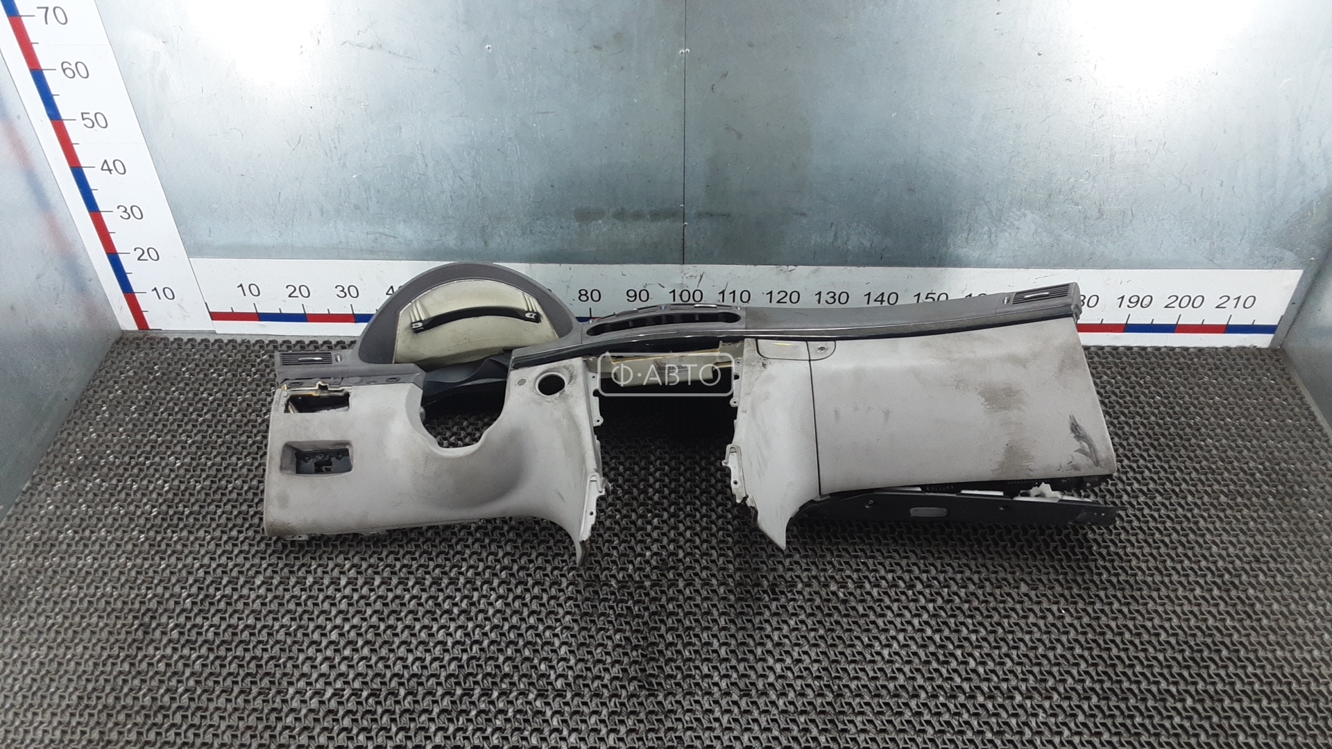 Панель приборов (торпедо)