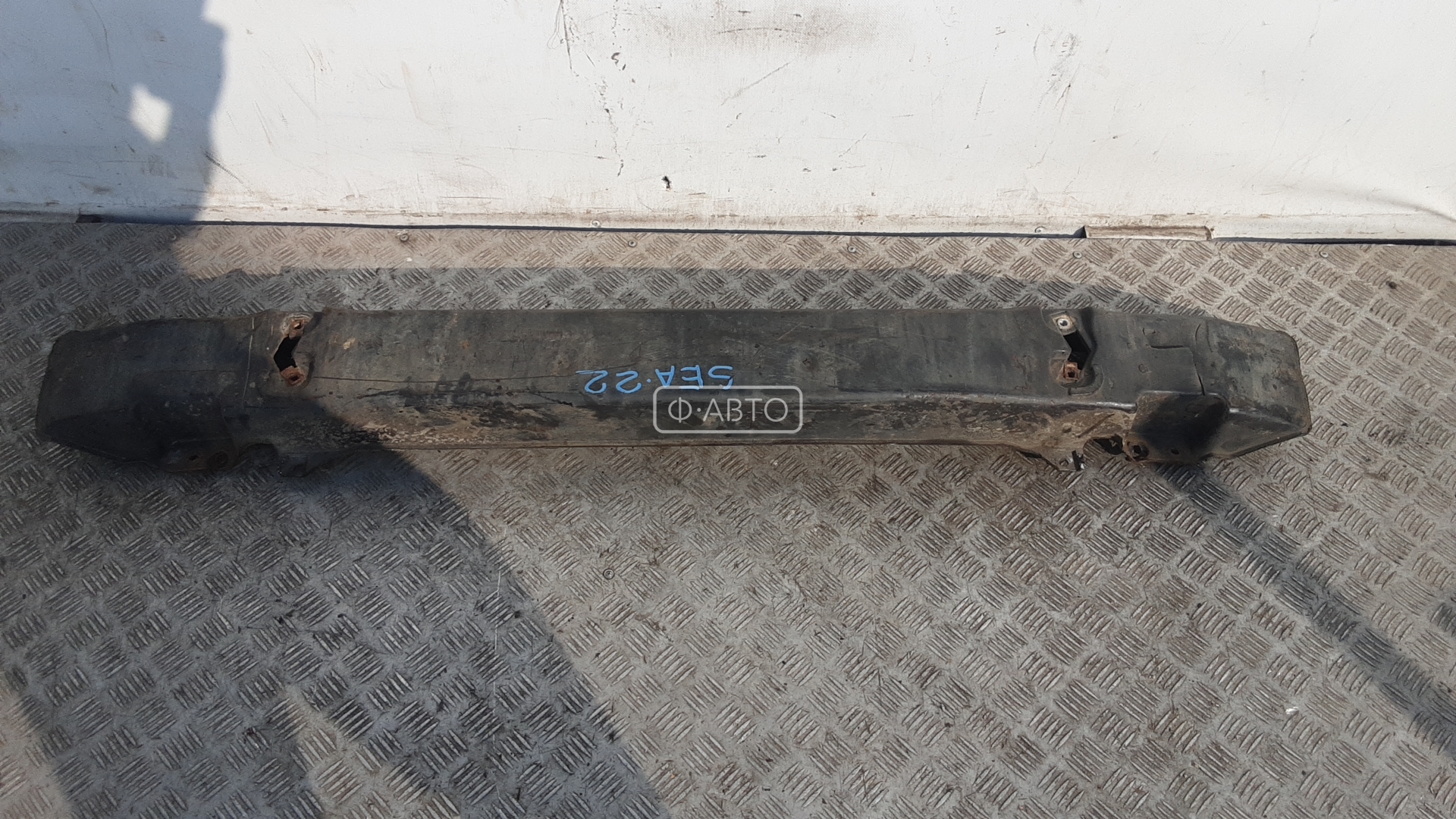 Усилитель бампера