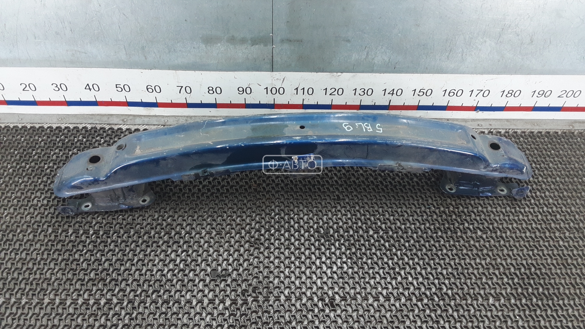 Усилитель бампера передний (кронштейн)