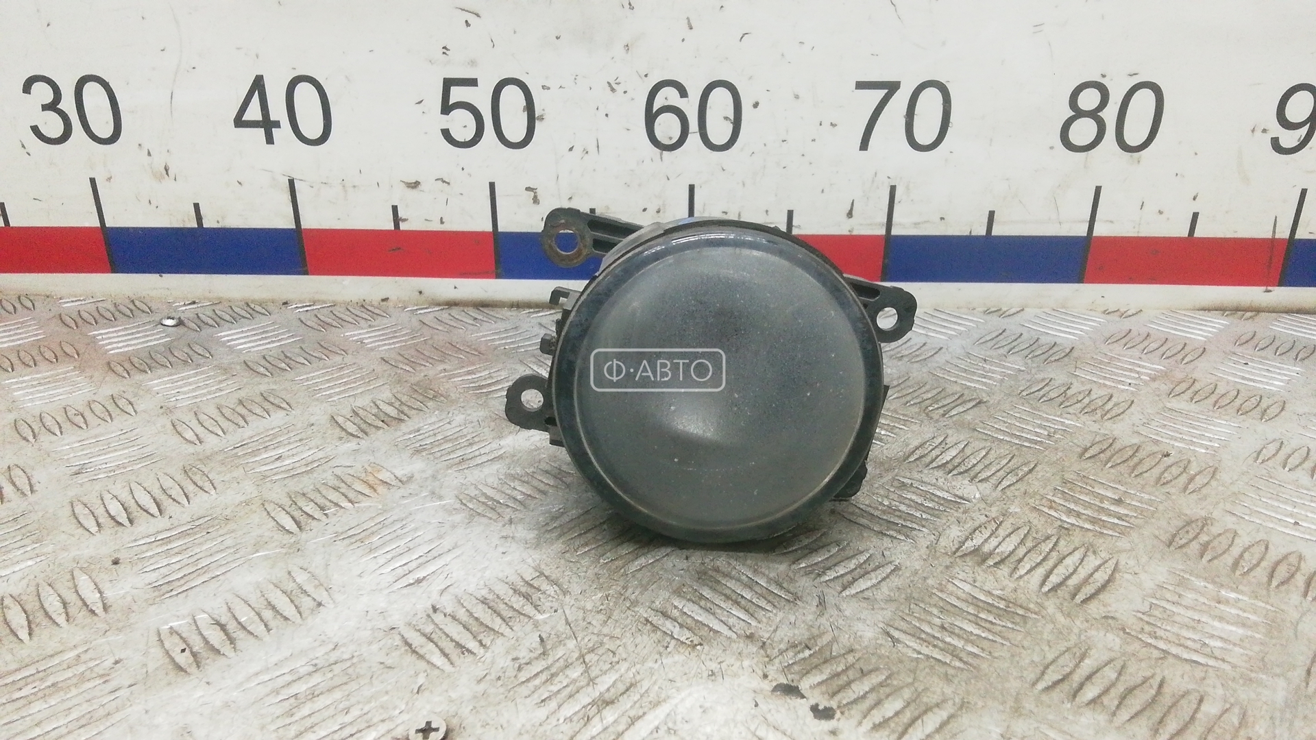 Фара галогенная левая передняя