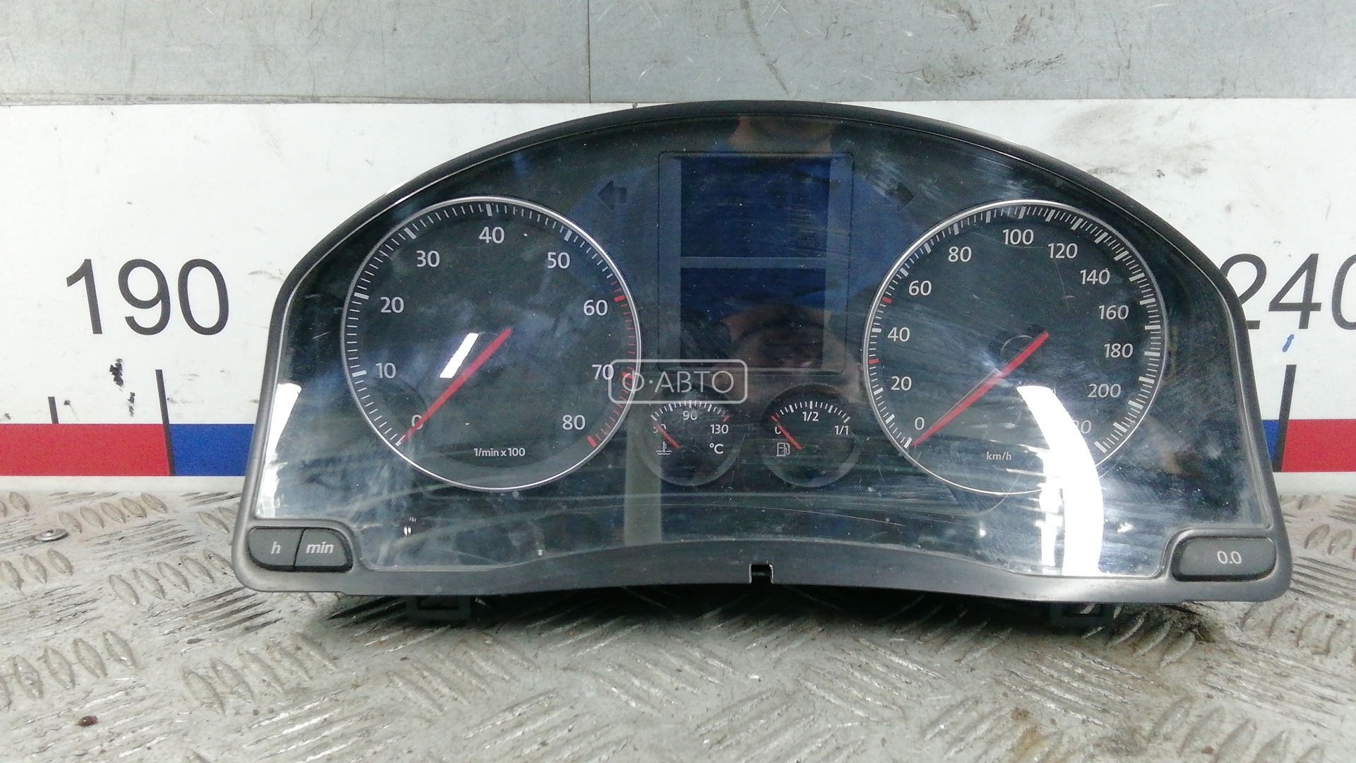 Щиток приборов