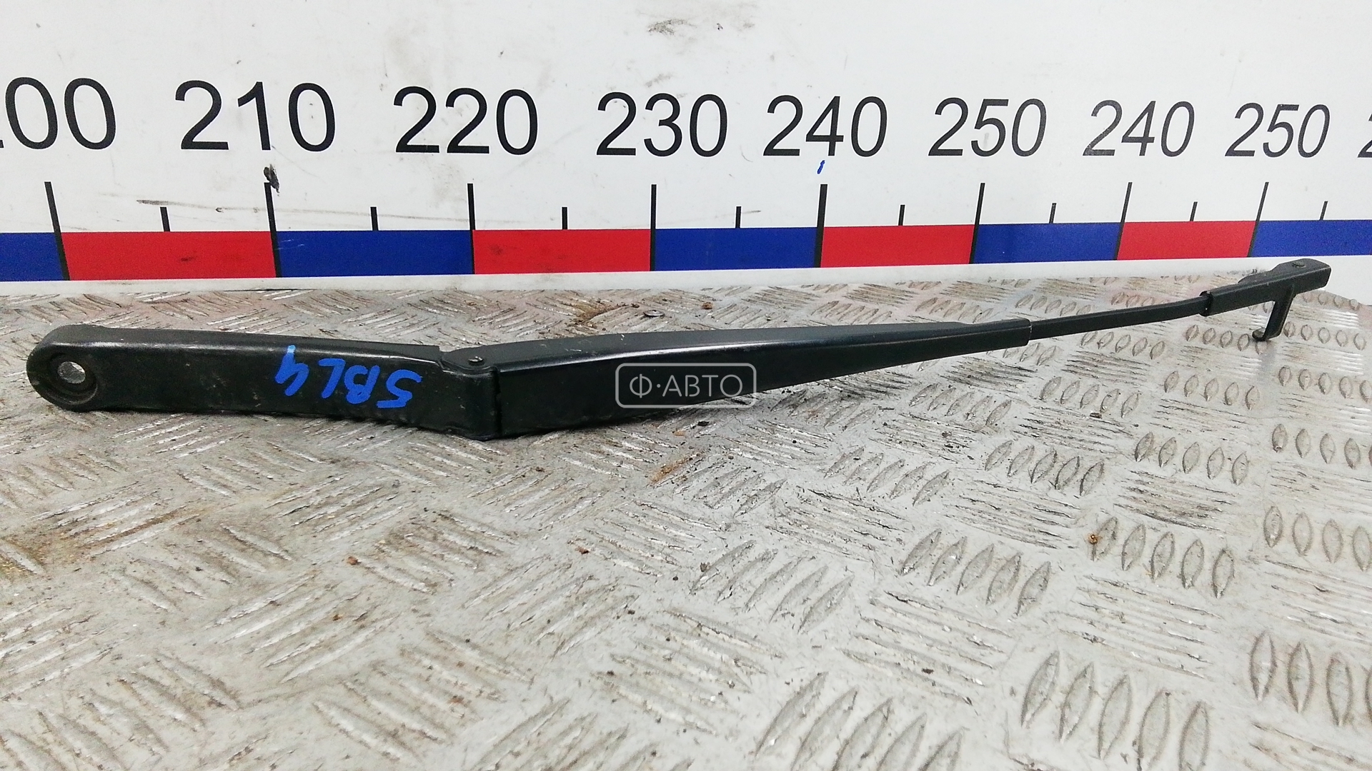 Щеткодержатель лобового стекла