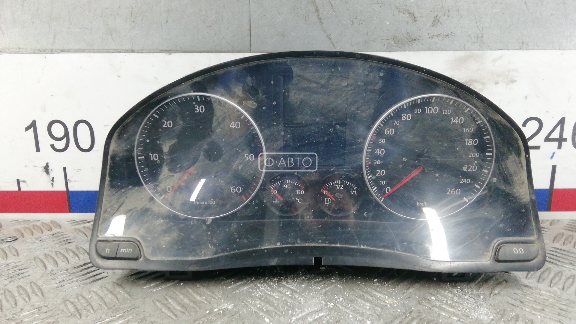 Щиток приборов