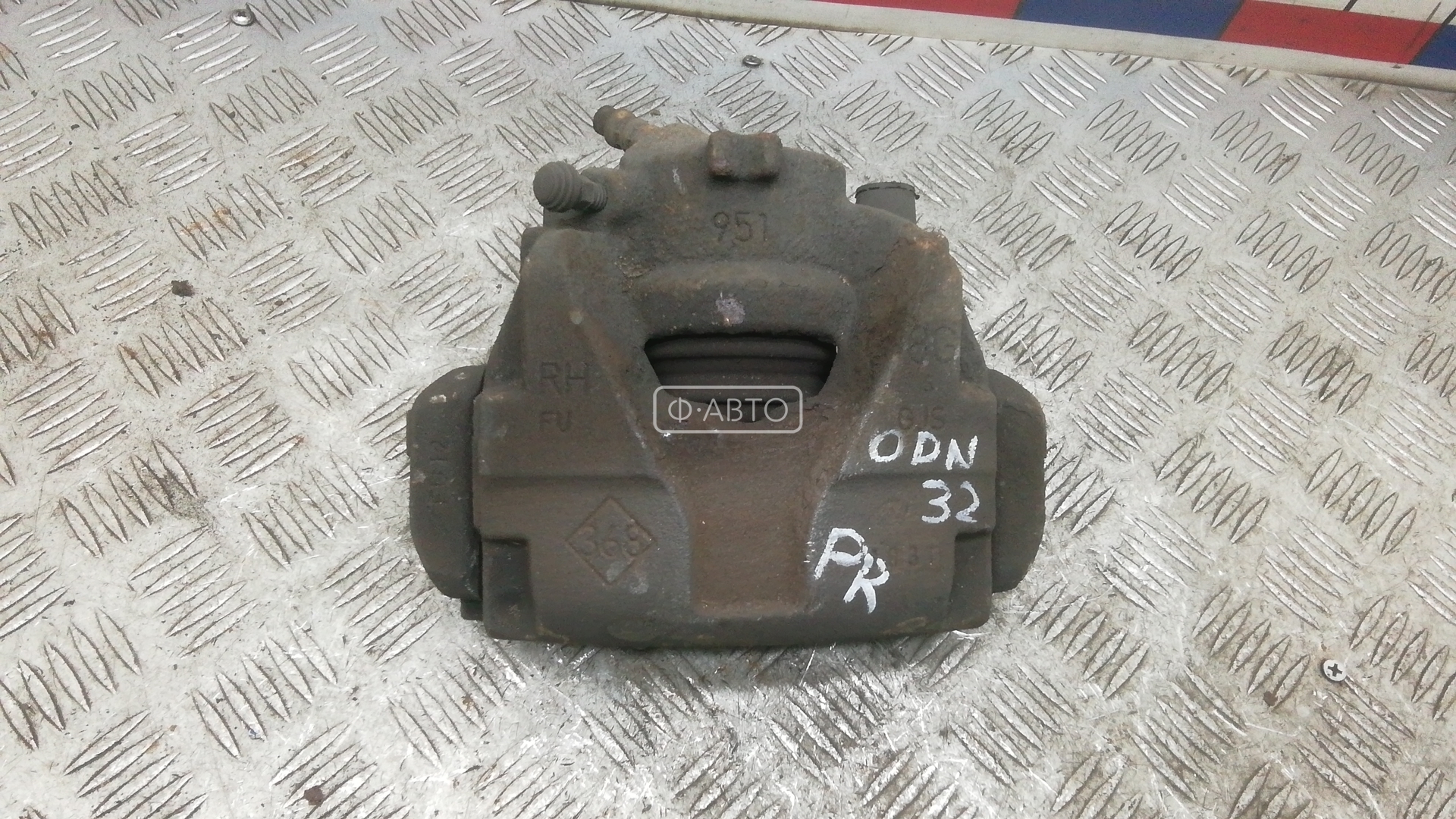 Суппорт тормозной передний правый