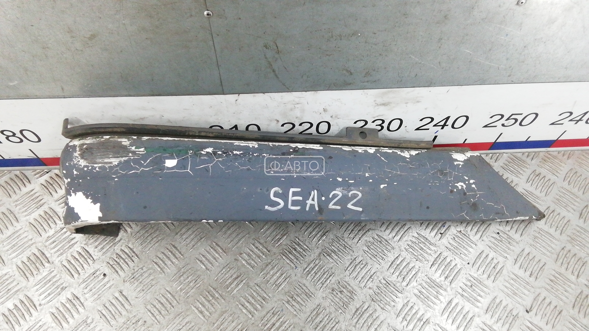 Молдинг крыла заднего правого