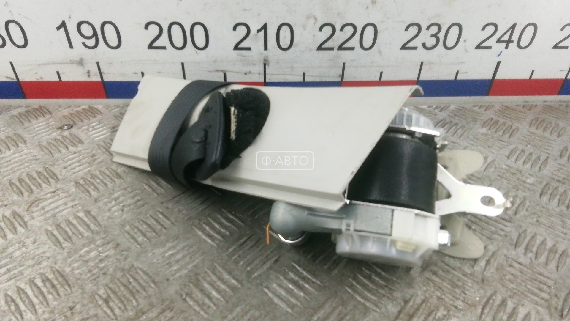 Ремень безопасности с пиропатроном сиденья переднего