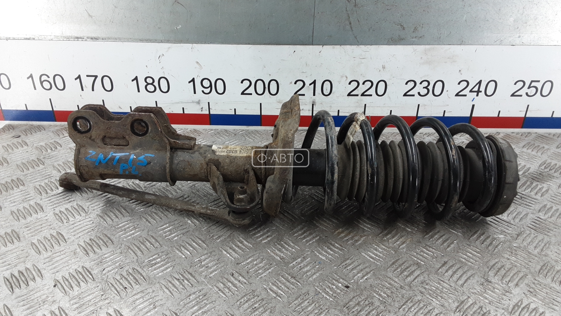 Стойка передняя левая