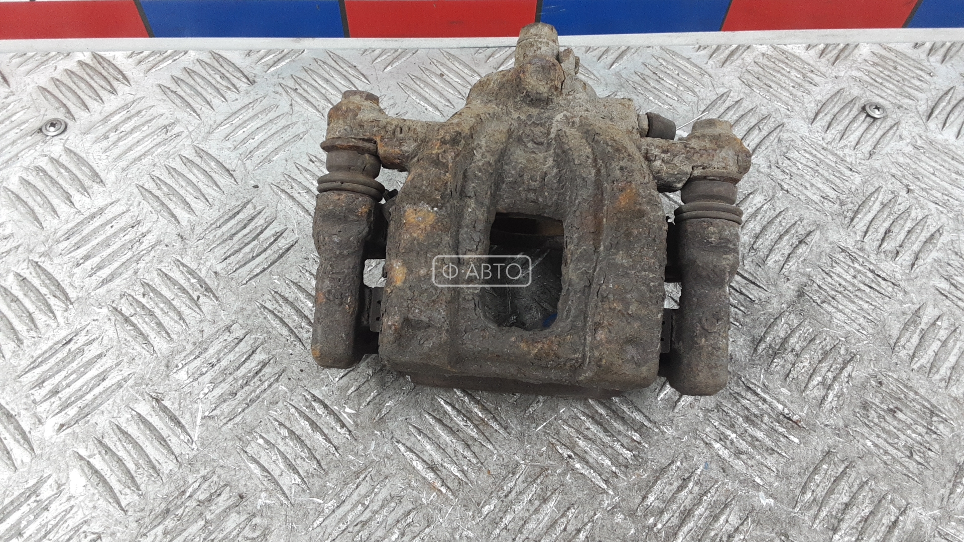 Суппорт тормозной задний правый