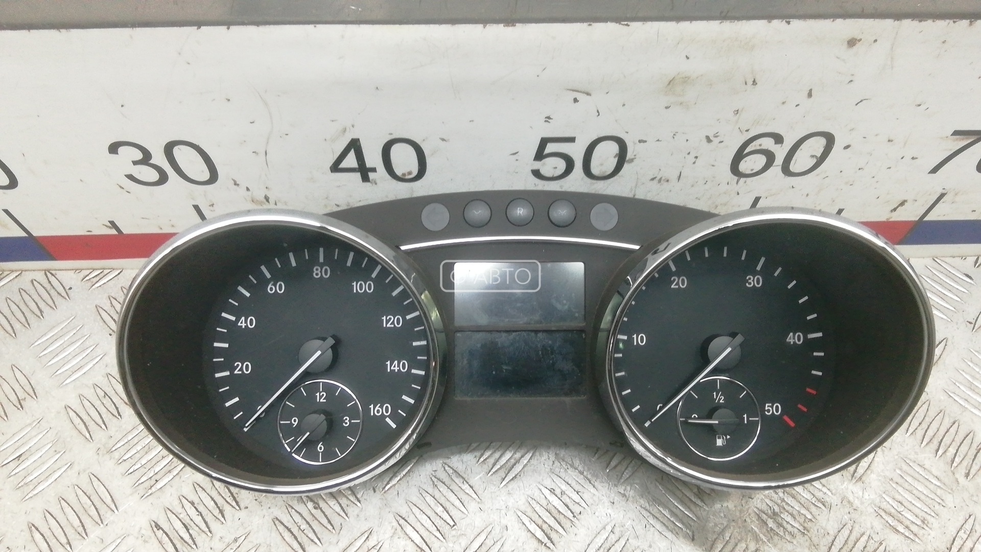 Щиток приборов