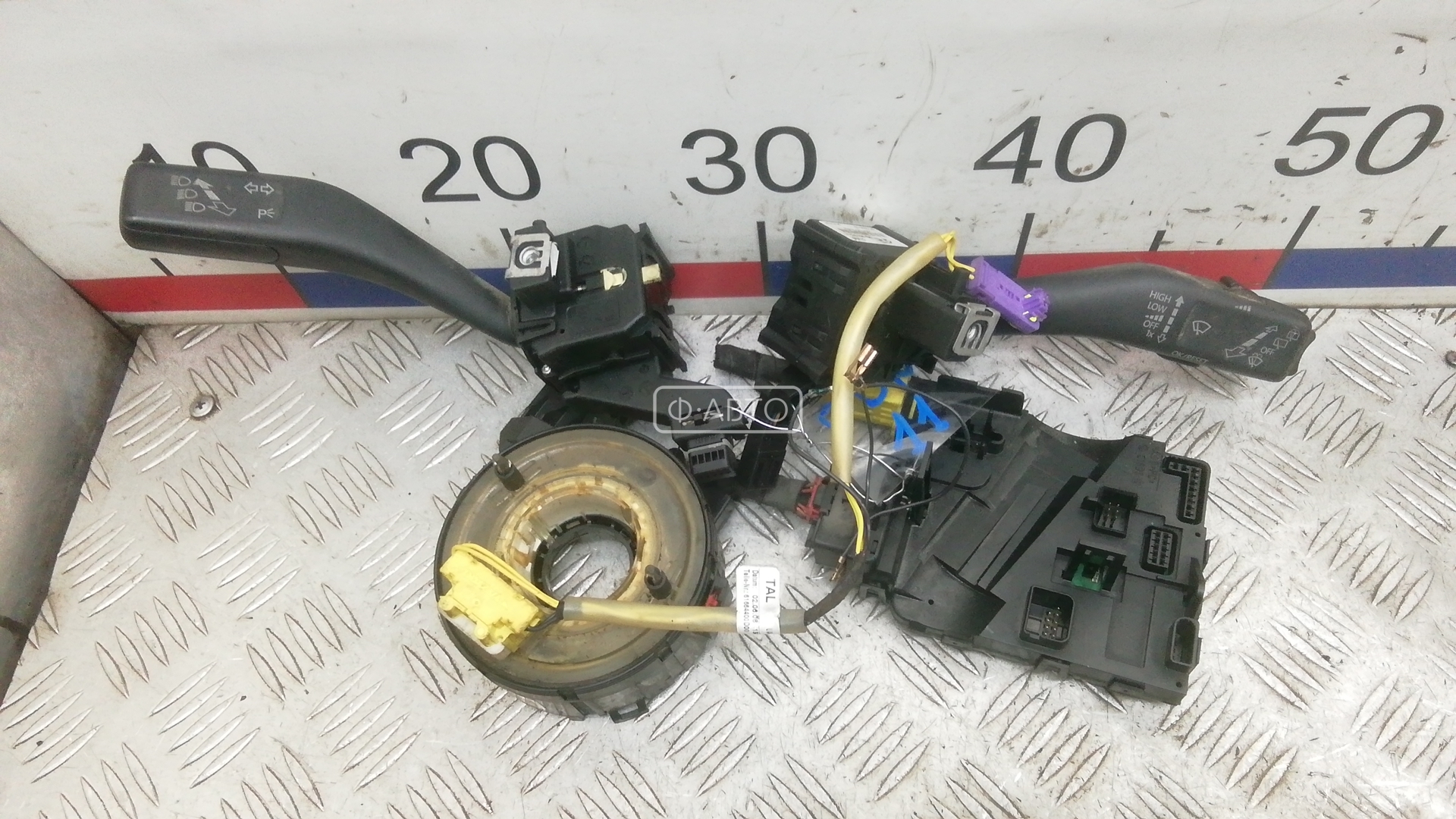 Переключатель поворотов и дворников (стрекоза)