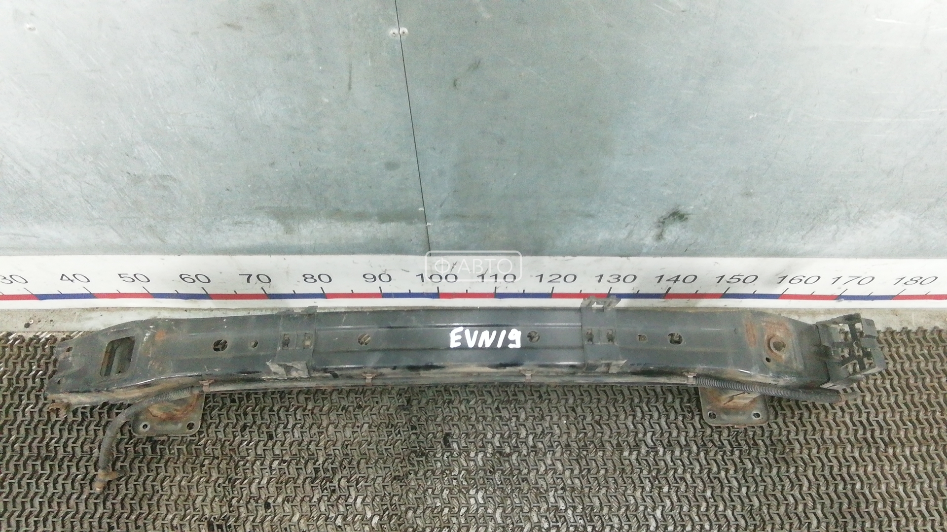 Усилитель бампера передний (кронштейн)