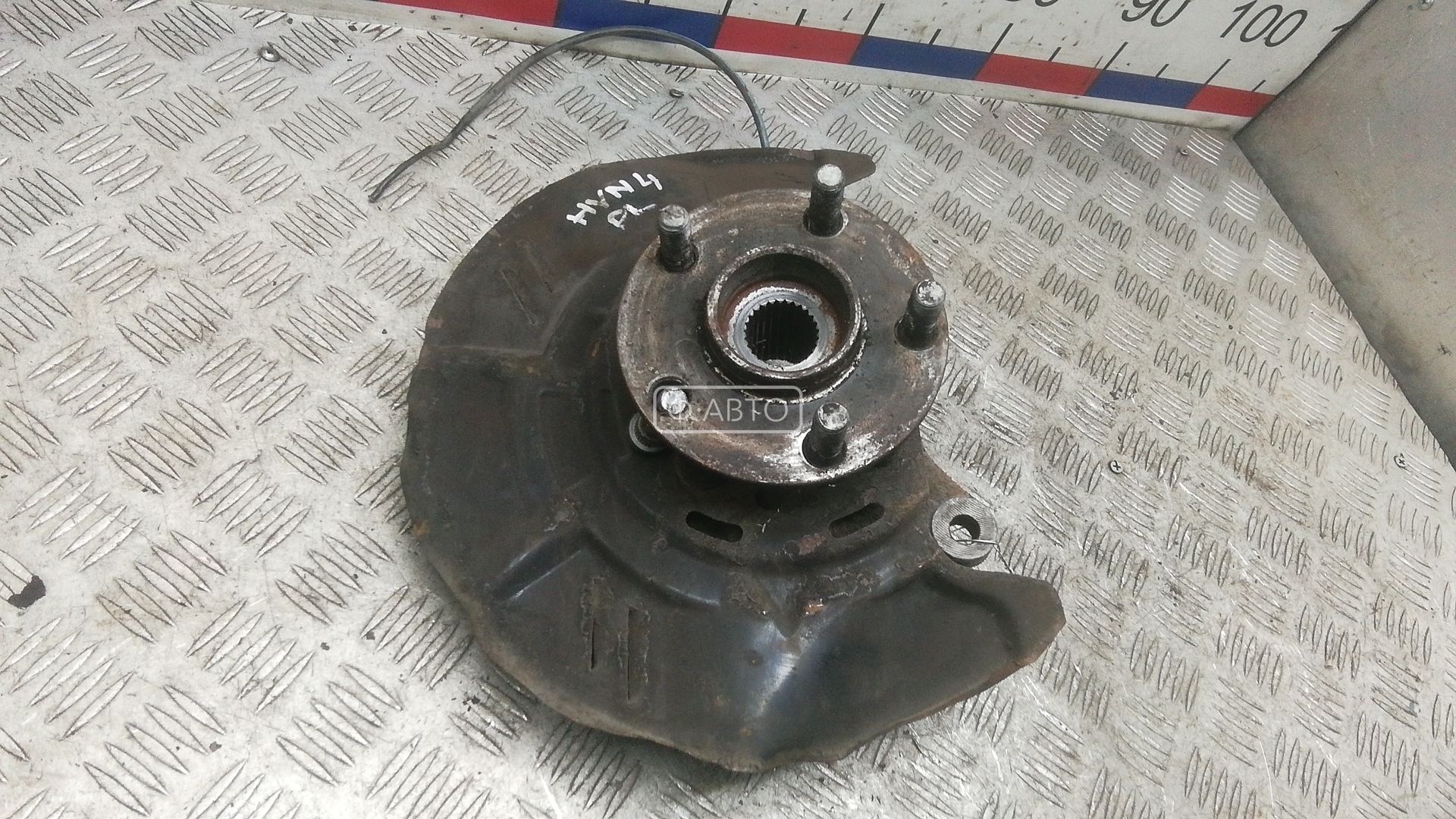 Ступица передняя левая