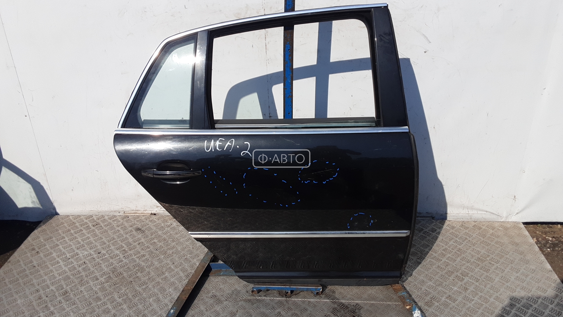 Дверь задняя правая