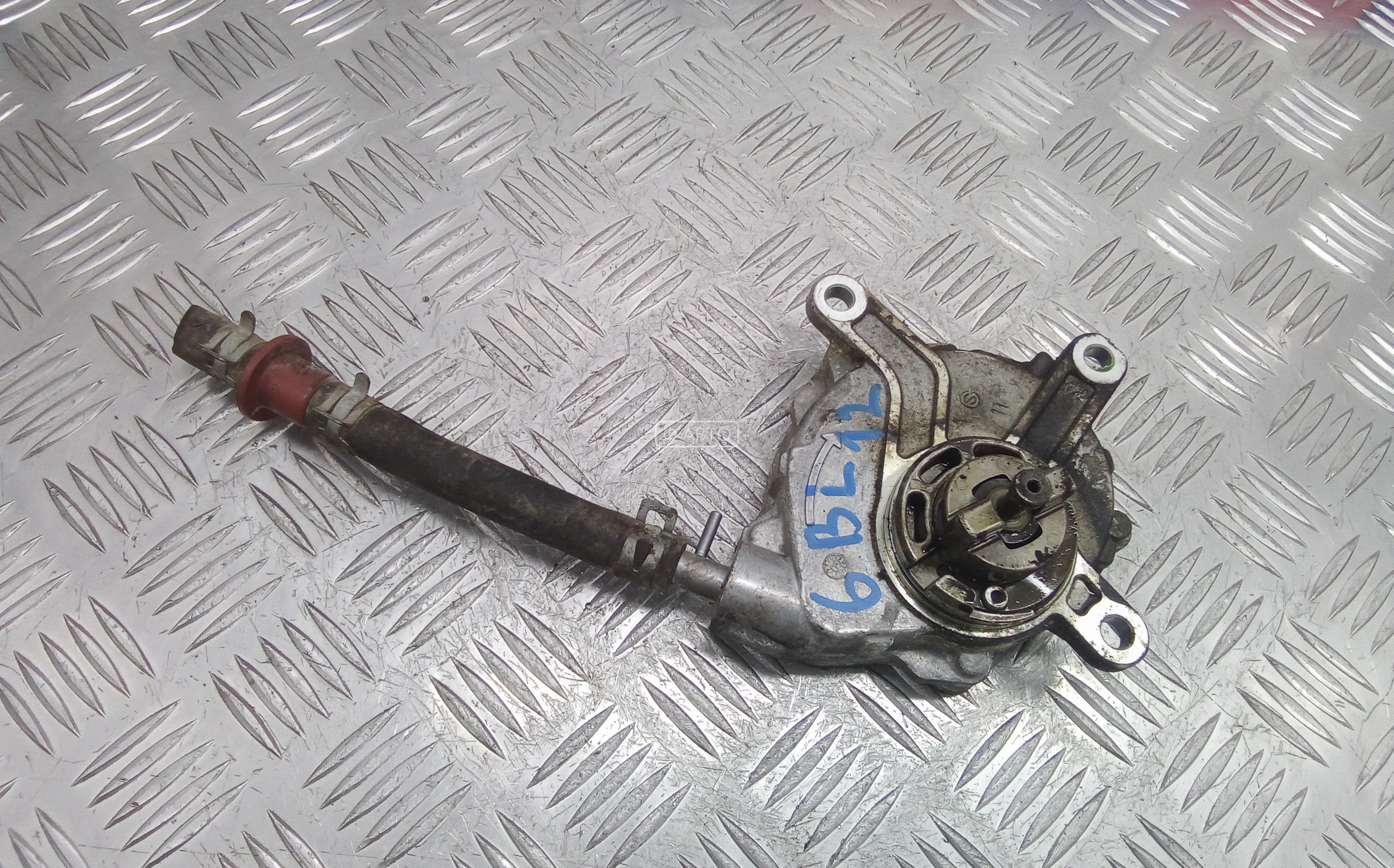 Насос вакуумный