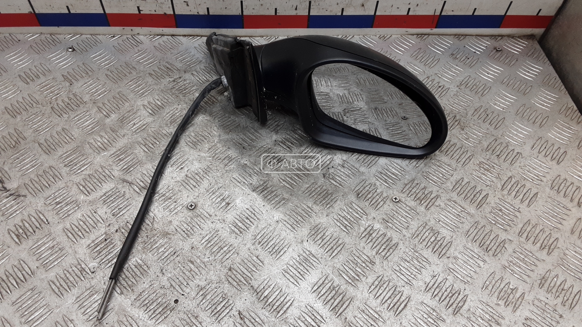 Зеркало наружное правое