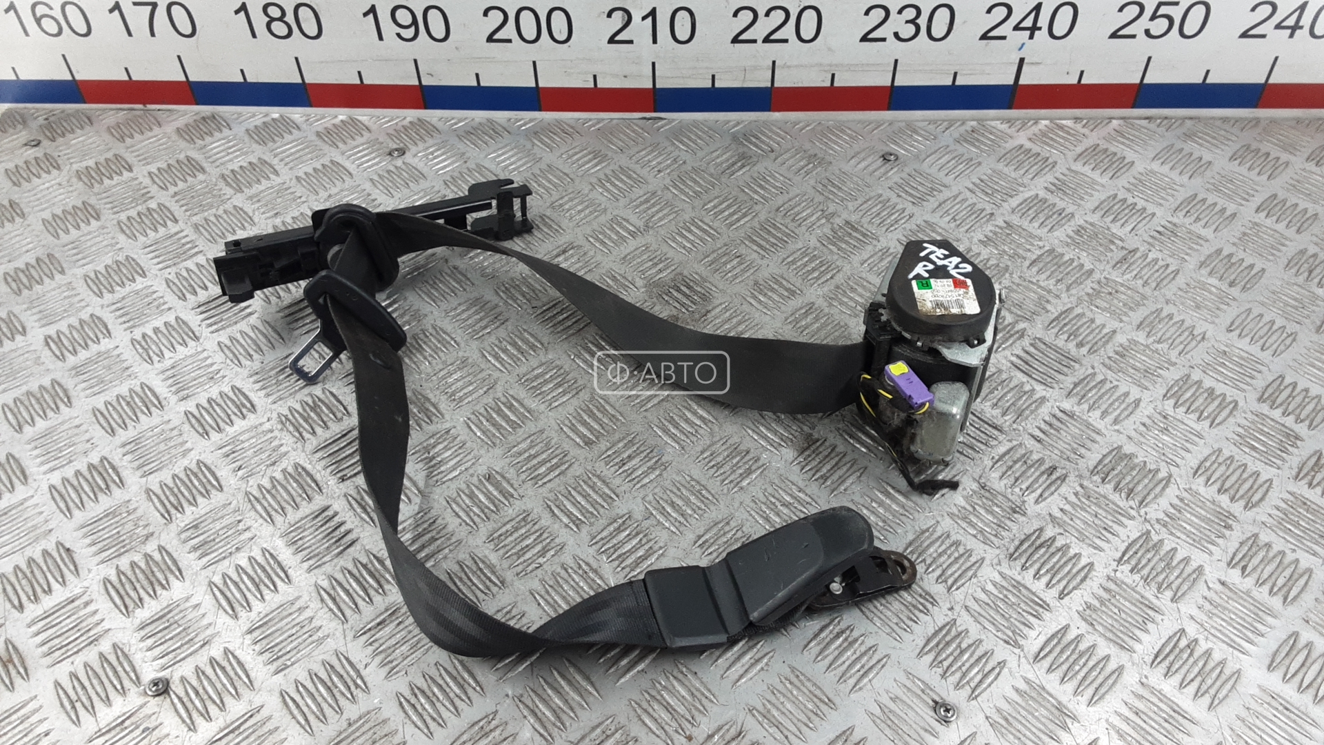 Ремень безопасности с пиропатроном сиденья переднего