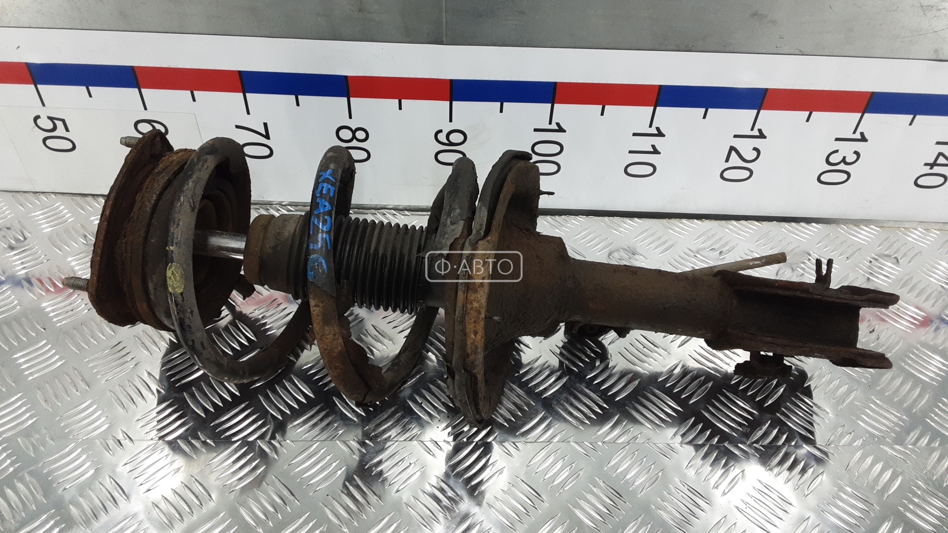 Стойка передняя левая