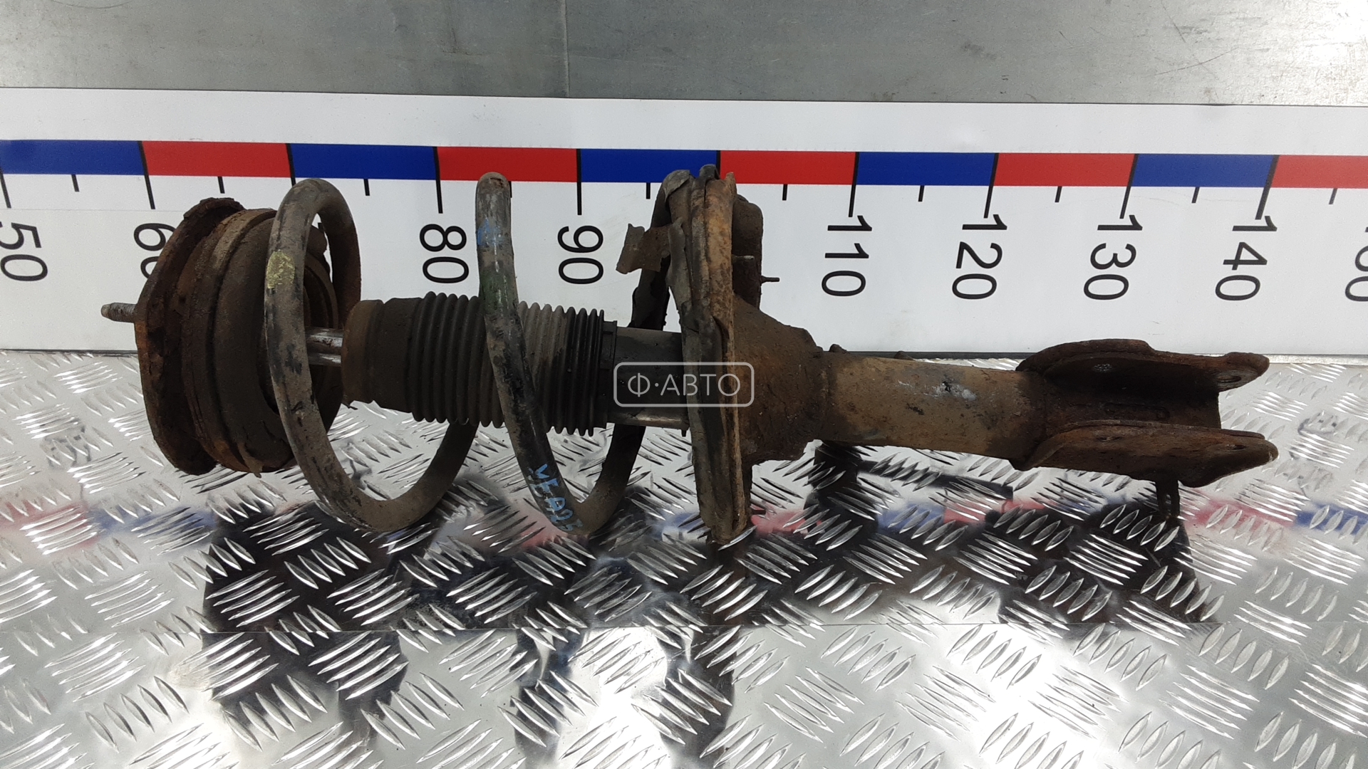 Стойка передняя правая