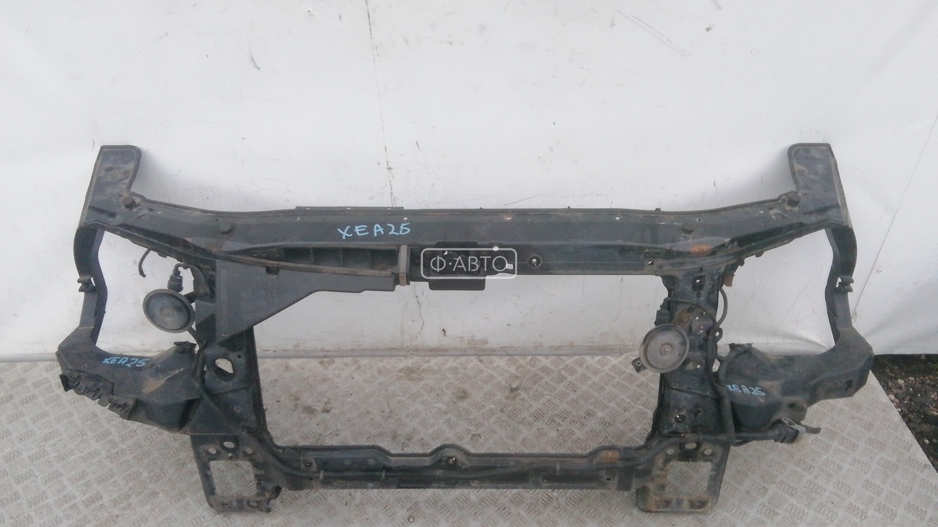 Передняя панель крепления облицовки (телевизор)