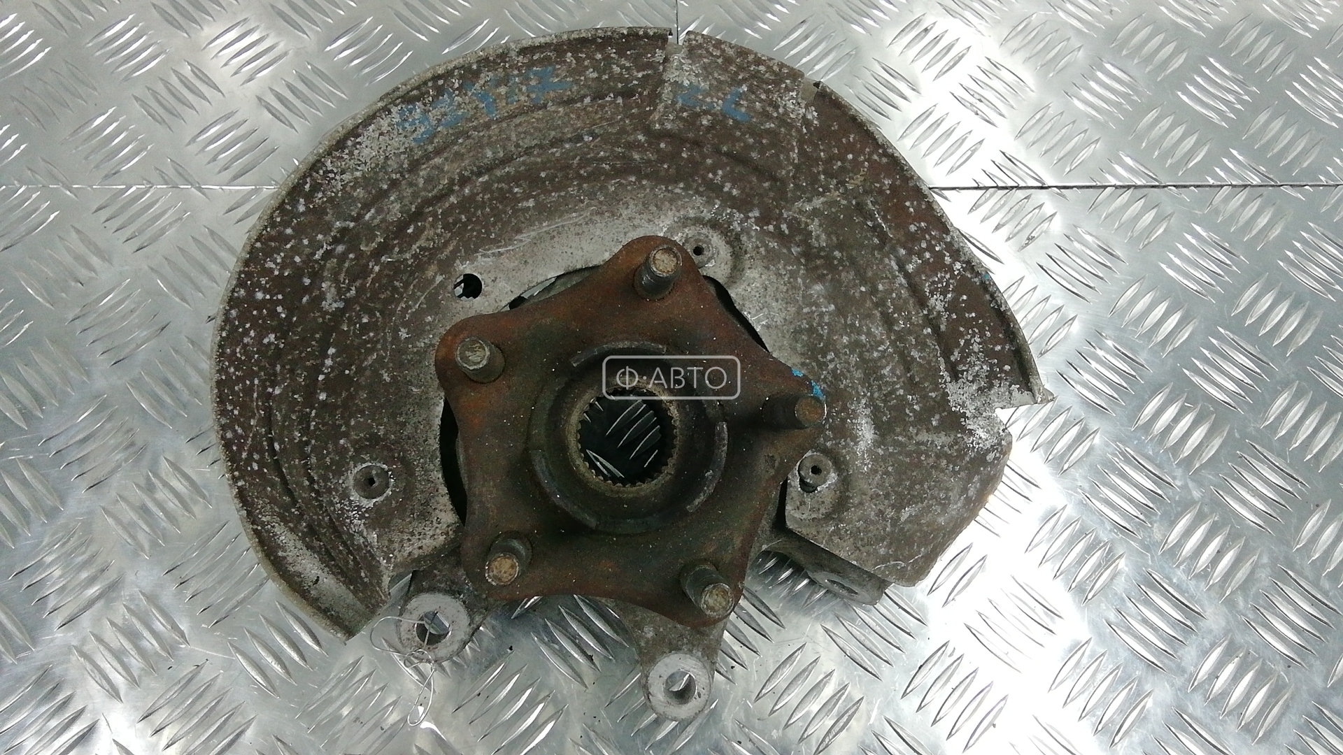 Ступица задняя левая