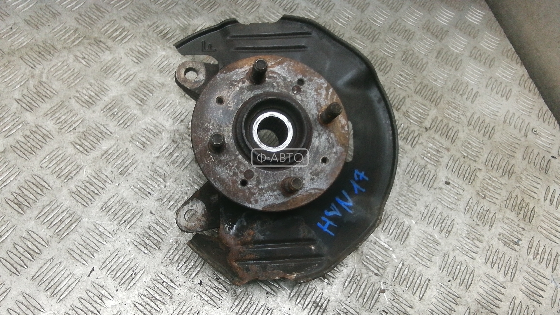 Ступица передняя левая