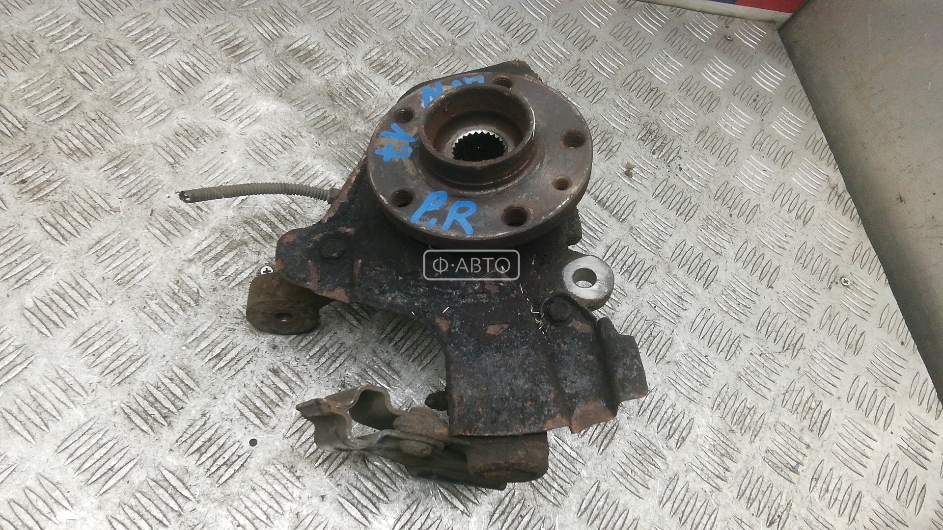Ступица передняя правая