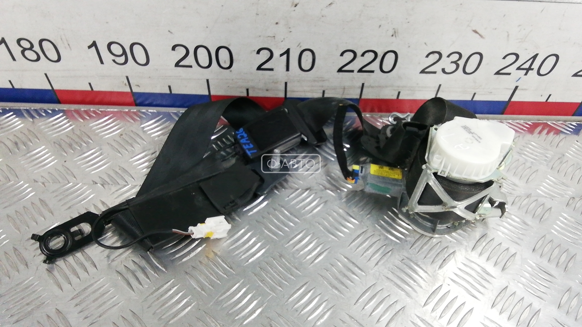 Ремень безопасности с пиропатроном сиденья переднего