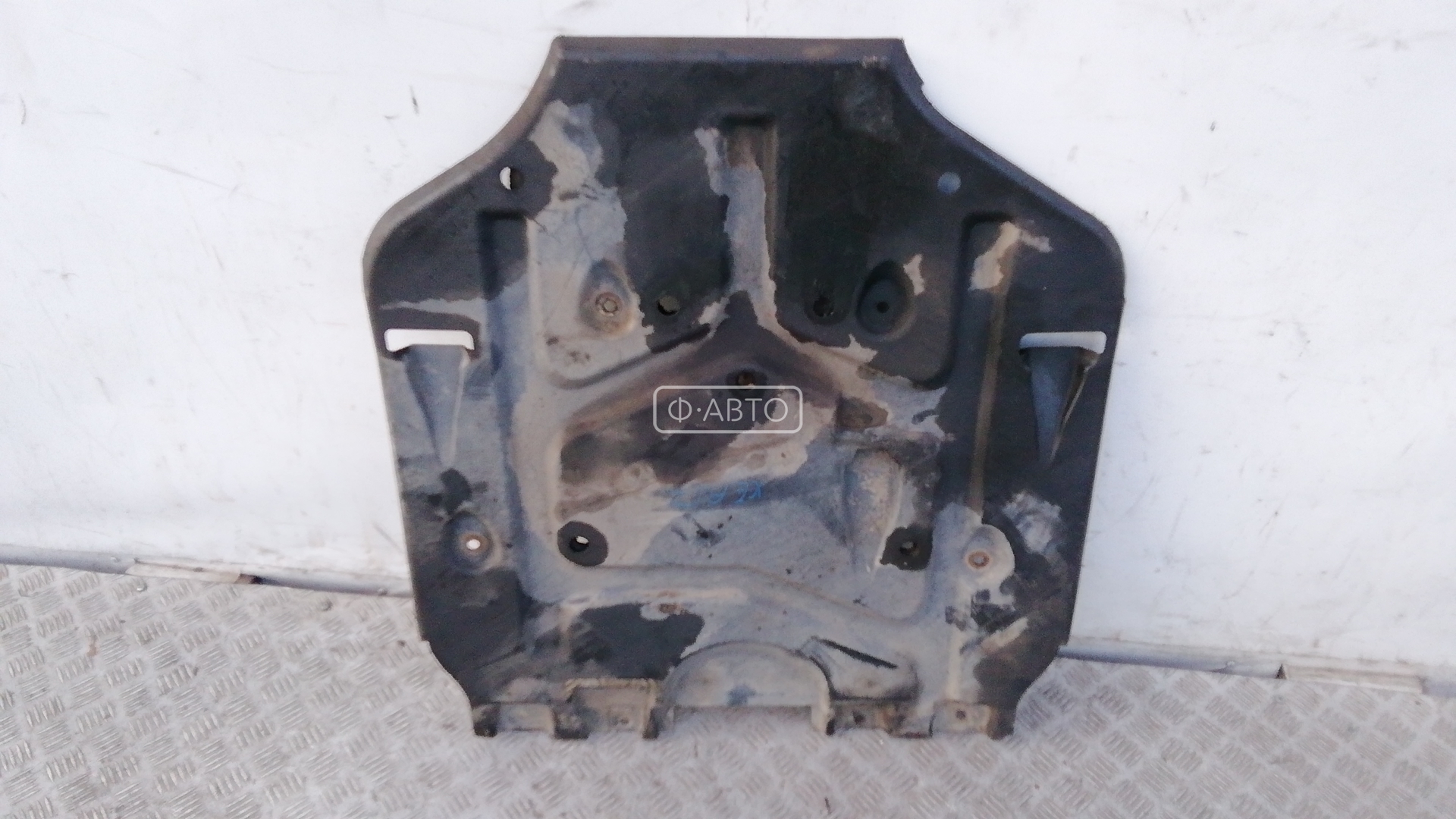 Защита двигателя нижняя (поддона)