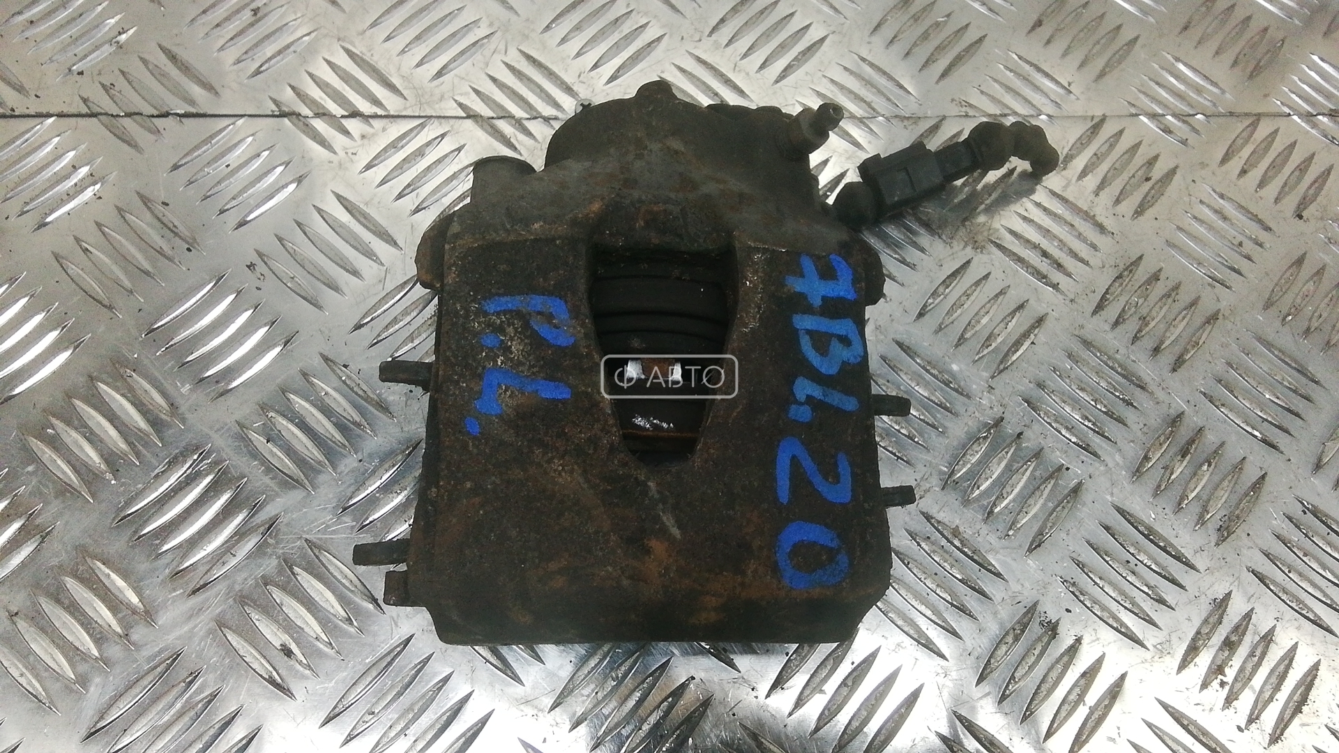 Суппорт тормозной передний левый