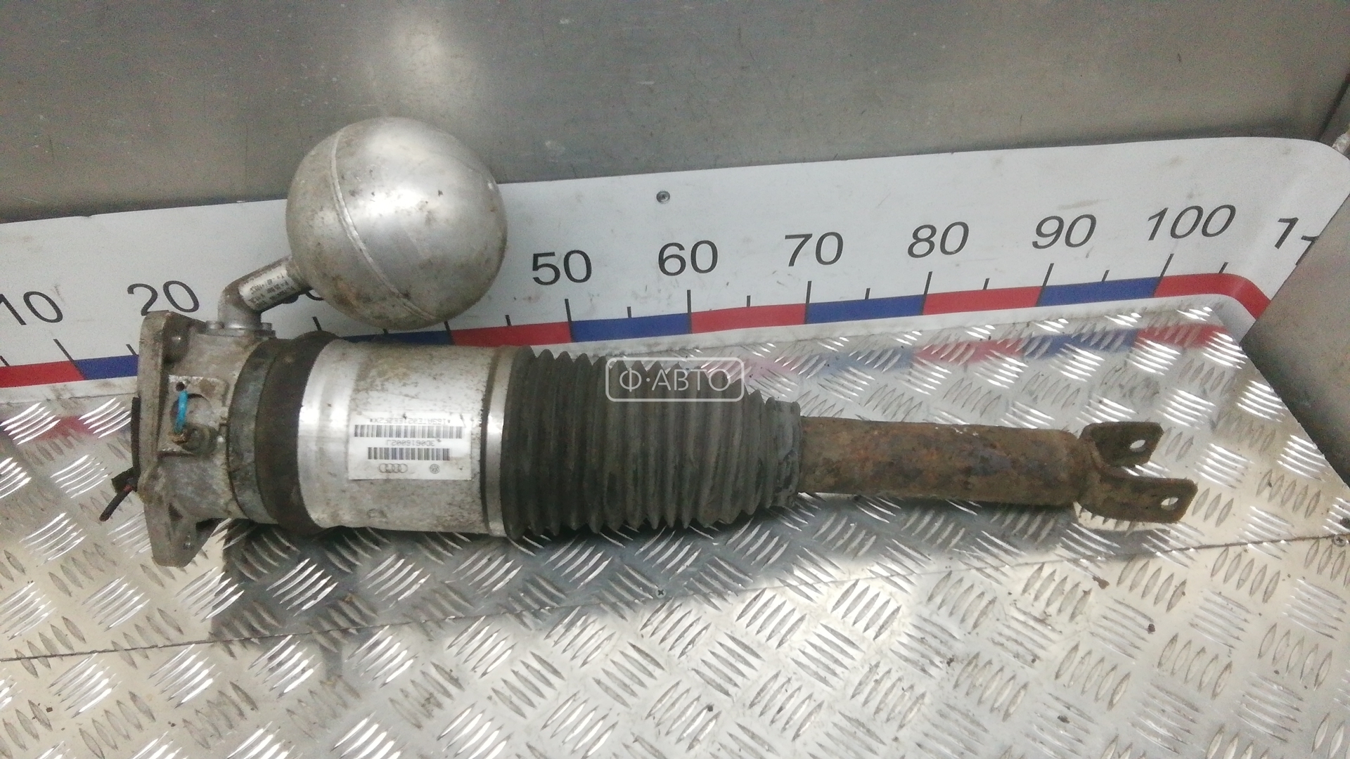 Стойка задняя правая